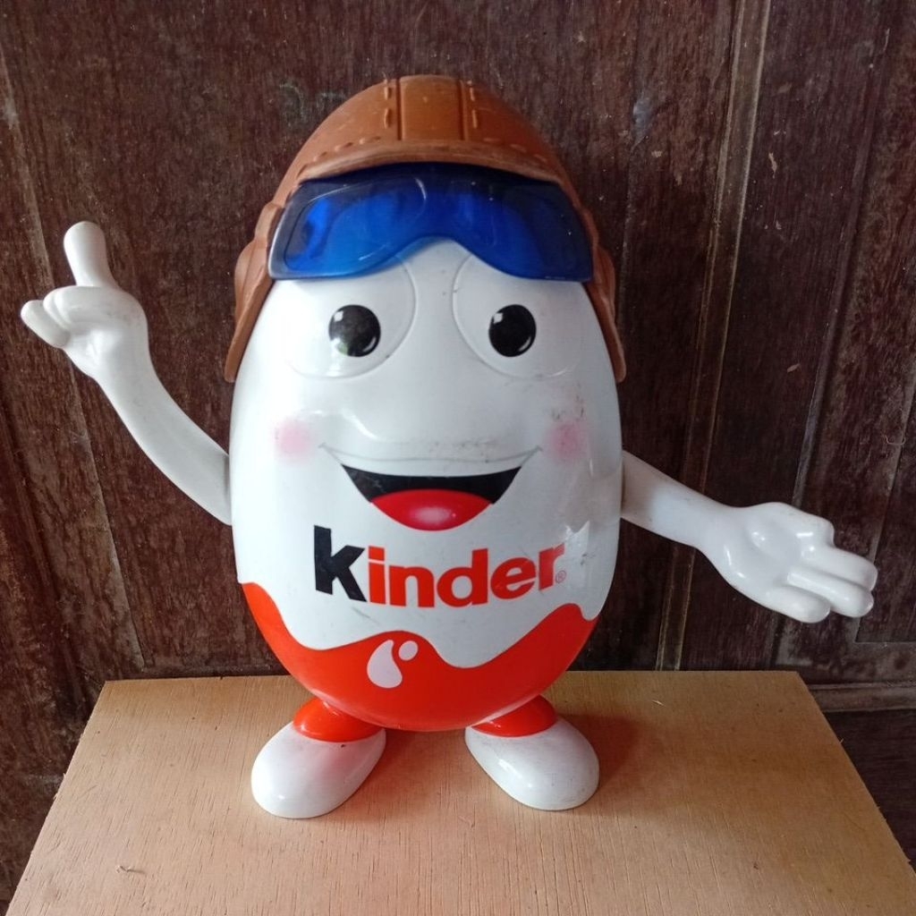 Figure Kinder Joy Besar 24cm