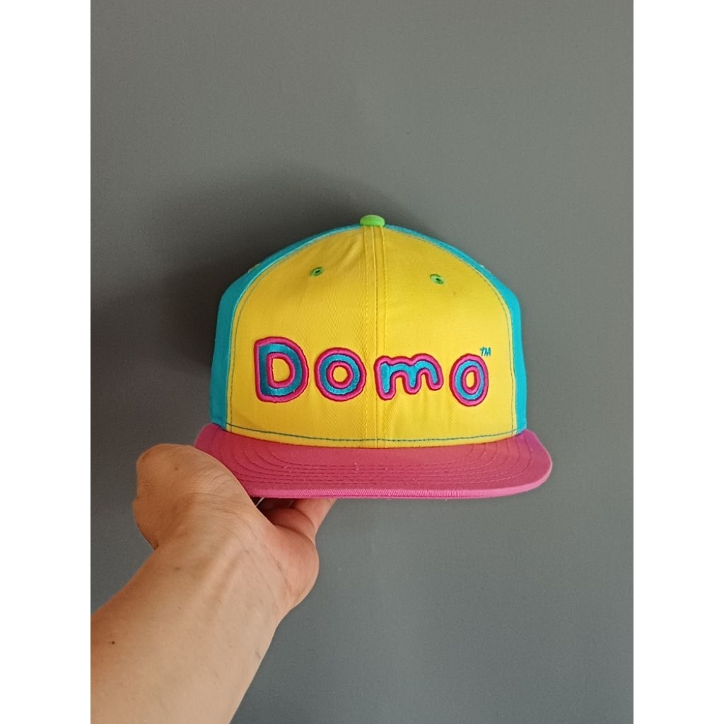 topi vintage90s DOMO second