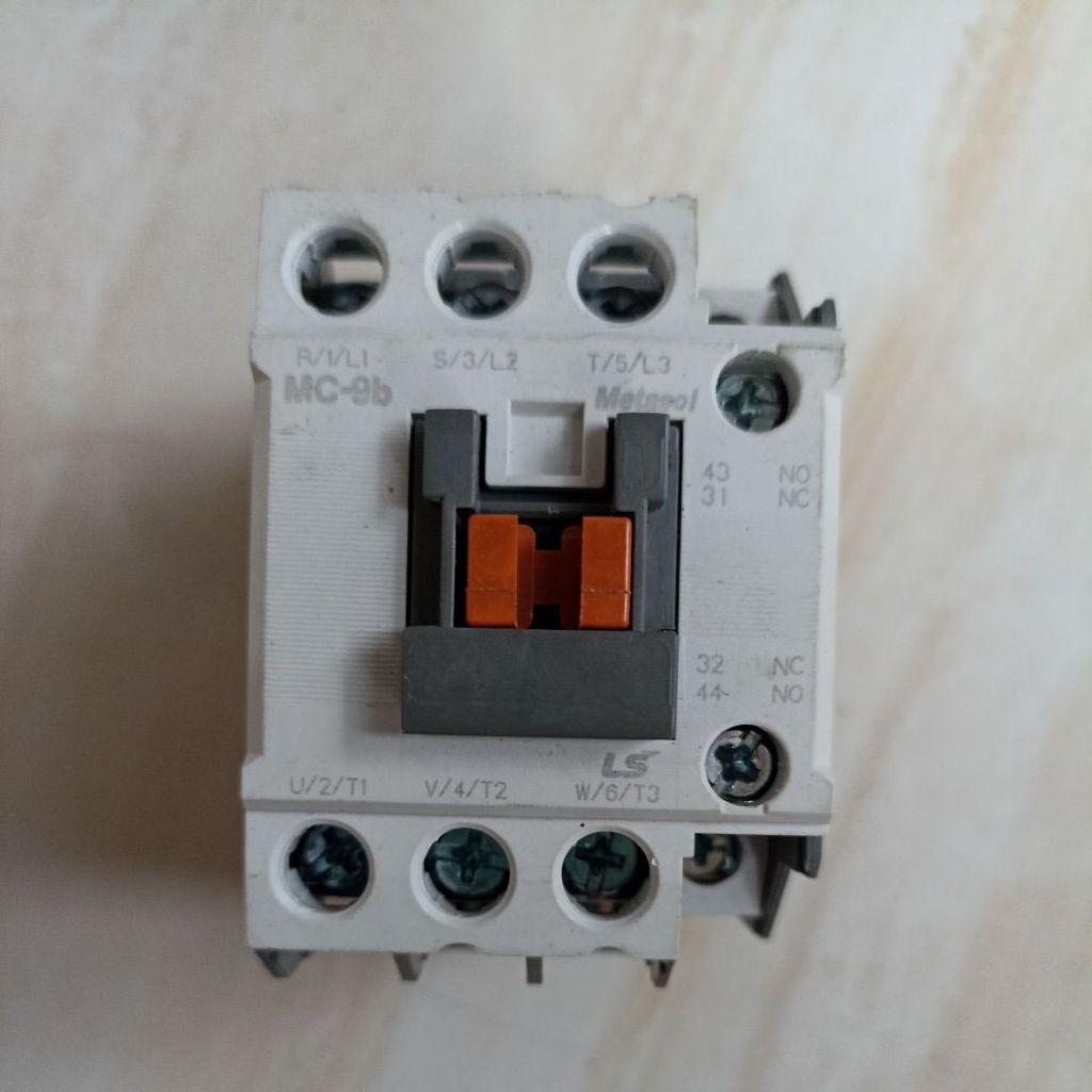 Kontaktor 1 phase 9A 220VAC