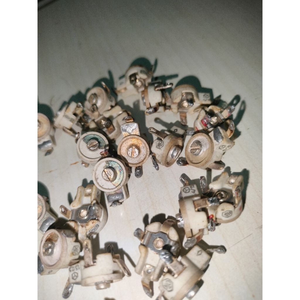 capacitor trimer cramic nos 1,5pf-2,5pf.