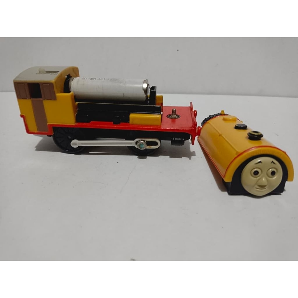 kereta thomas and friends ben and bill elektrik on ori tomy