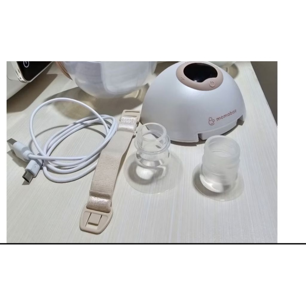 [Preloved] Pompa Asi Momabae OMNI (Mesin hanya 1) PEMAKAIAN 1 BULAN, kelengkapan seperti di foto