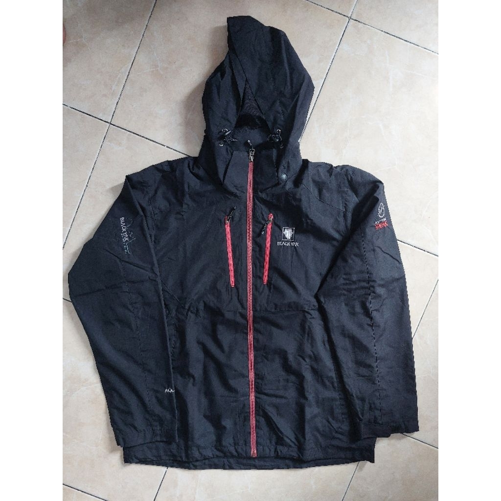 Outdoor Jacket BlackYak Seri Aqua-Bloc