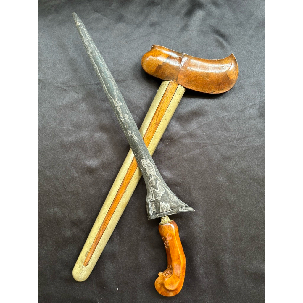 Keris Tilam Upih Pamor Rojo Gundolo Wos Wutah Tangguh mataram