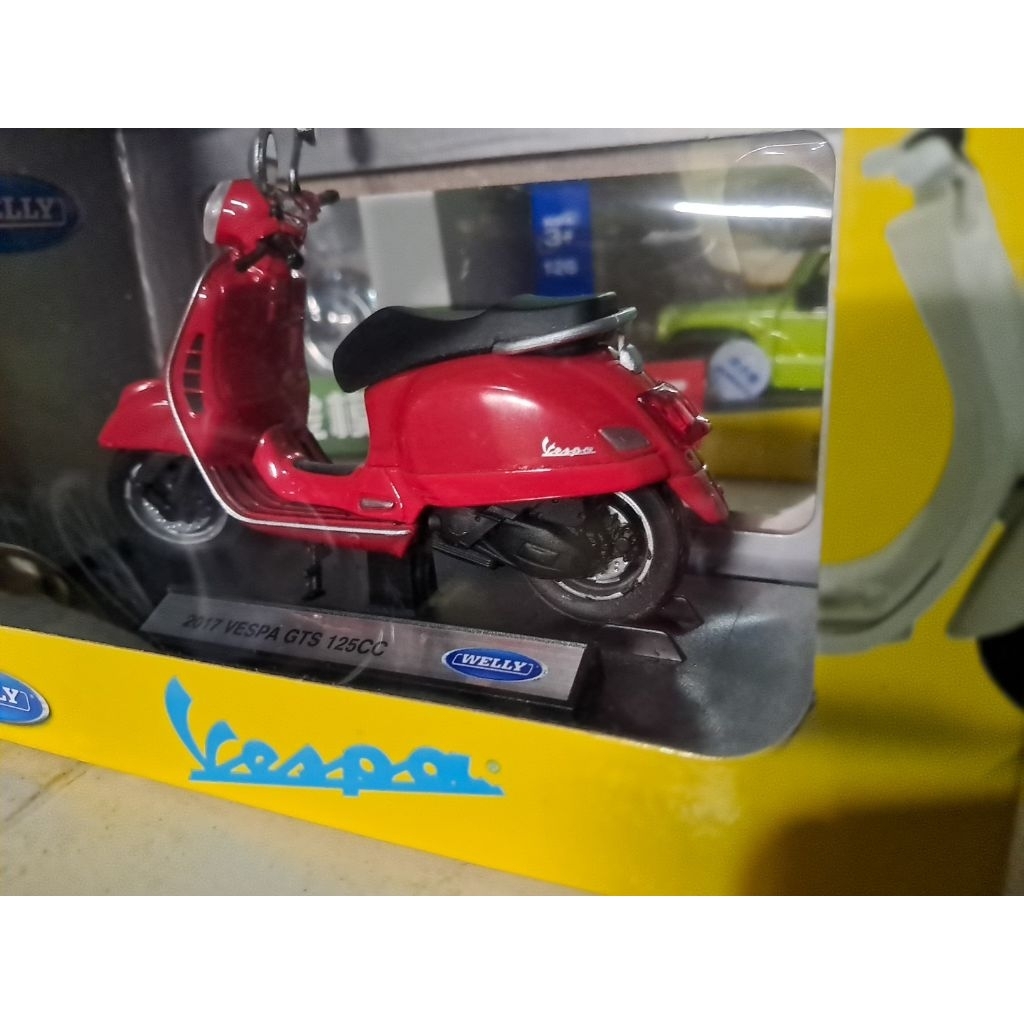 Diecast Miniatur Motor Vespa matic modern Gts 125cc 150 cc 125 cc classic motor pajangan mainan anak
