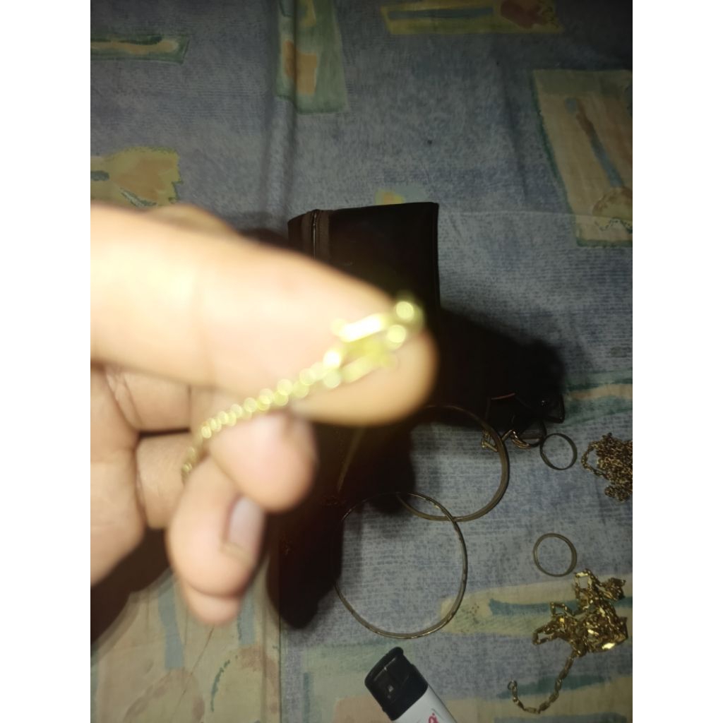 kalung kuning