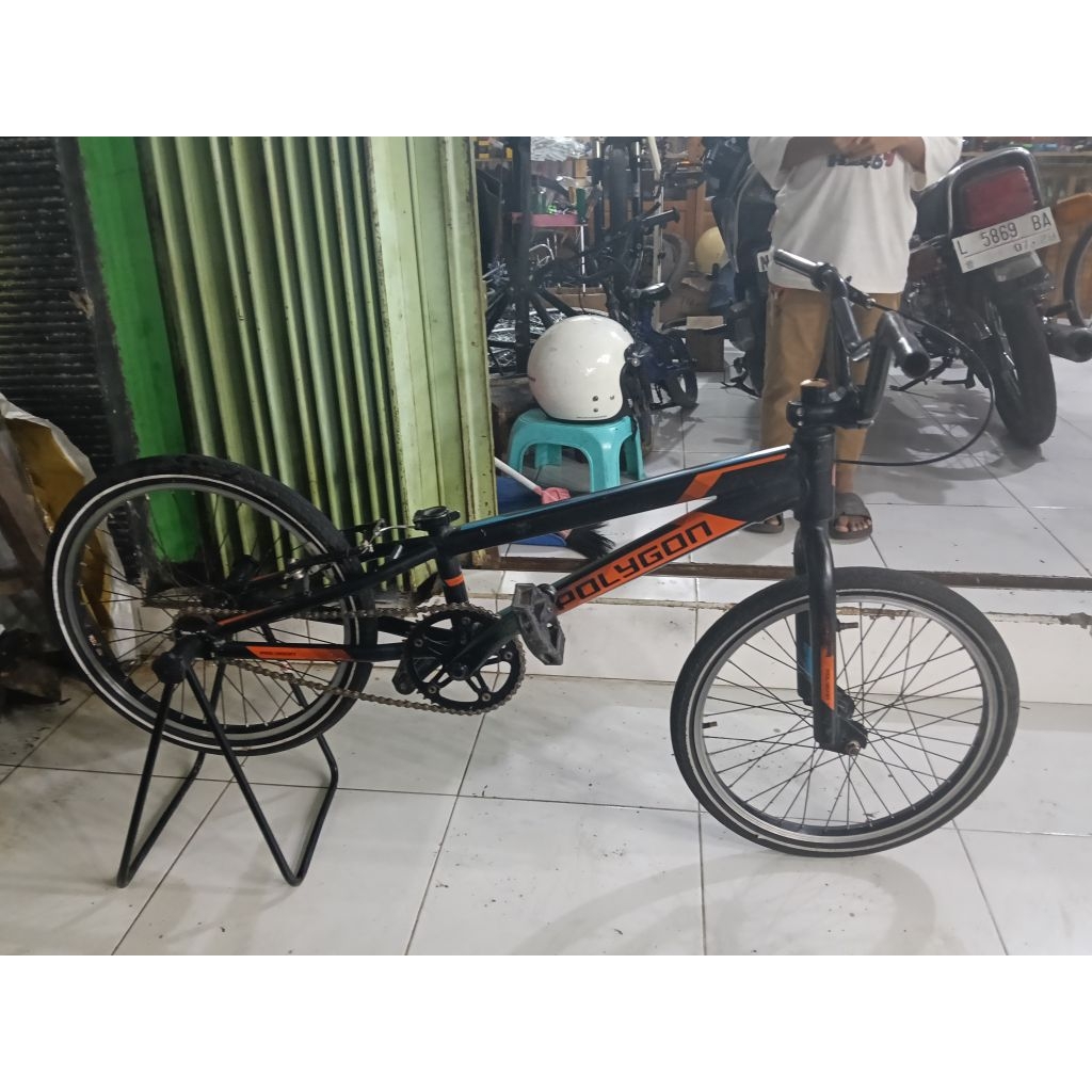 sepeda BMX Polygon Blizzard razor rogue