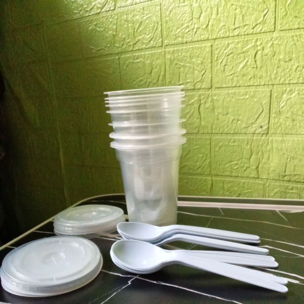10 Gelas Cup, tutup gelas dan sendok plastik