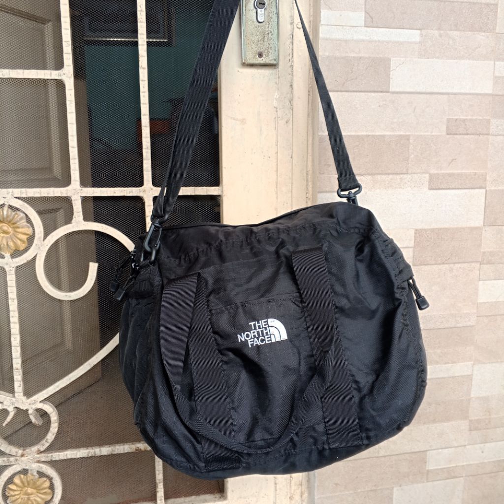 Duffle Bag Hitam Branded 19 Liter Original Second