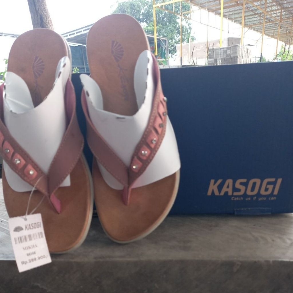 Sandal KASOGI