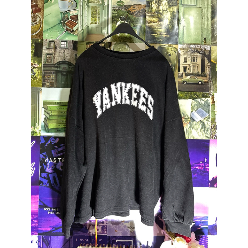 Yankees Boxy Crewneck Preloved