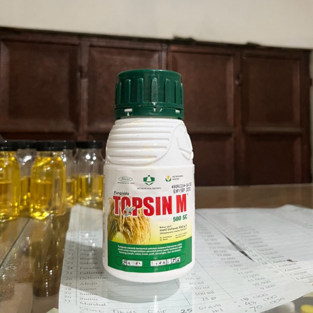 Fungisida Sistemik Topsin 500 SC 500 ml