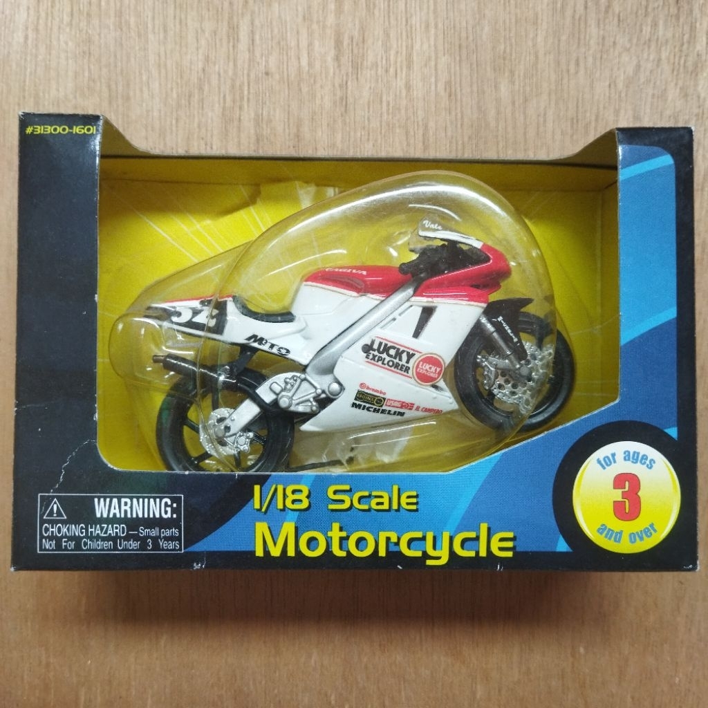 Miniatur Motor Valentino Rossi 1:18 1993 Cagiva Mito #32