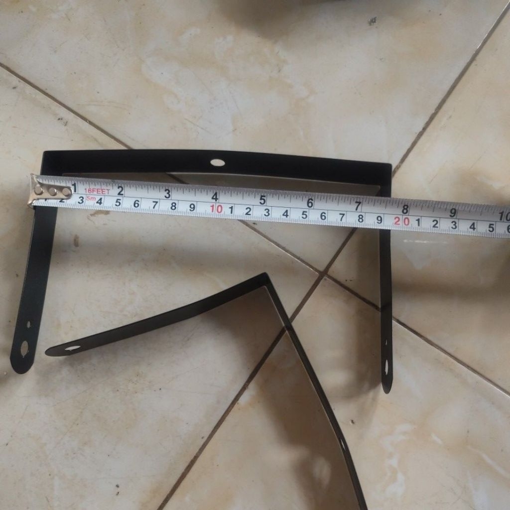 Bracket Lampu Sorot