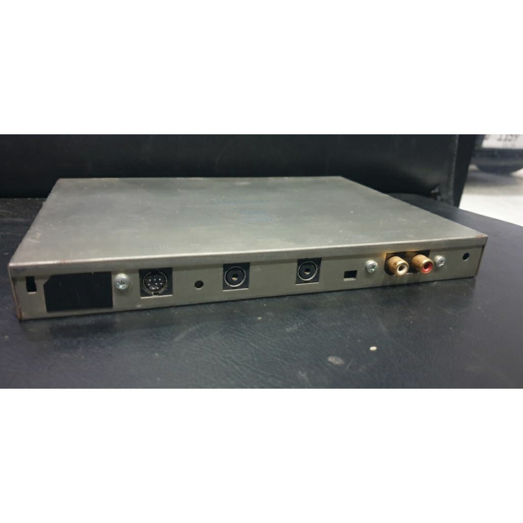 DSP multiple channel processor Audio mobil Clarion DVH920 untested