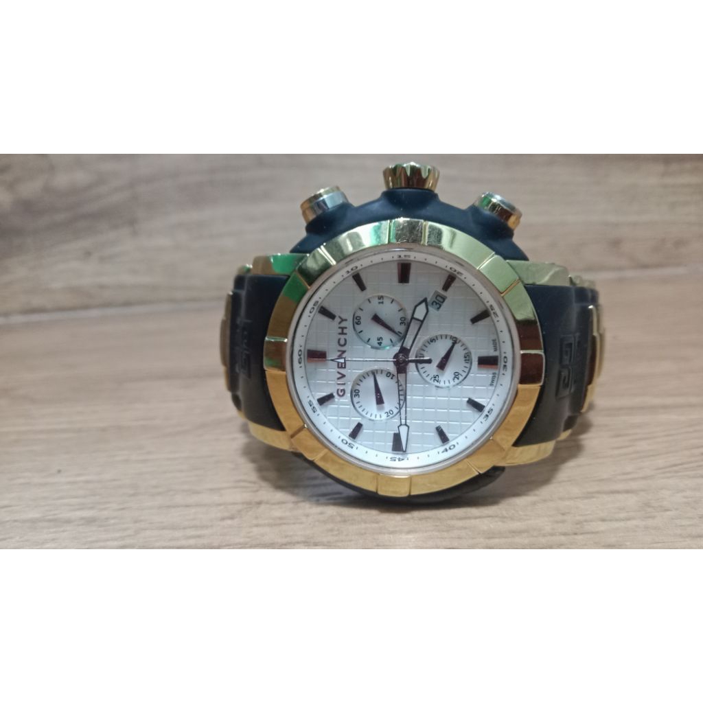 jam tangan givenchy original
