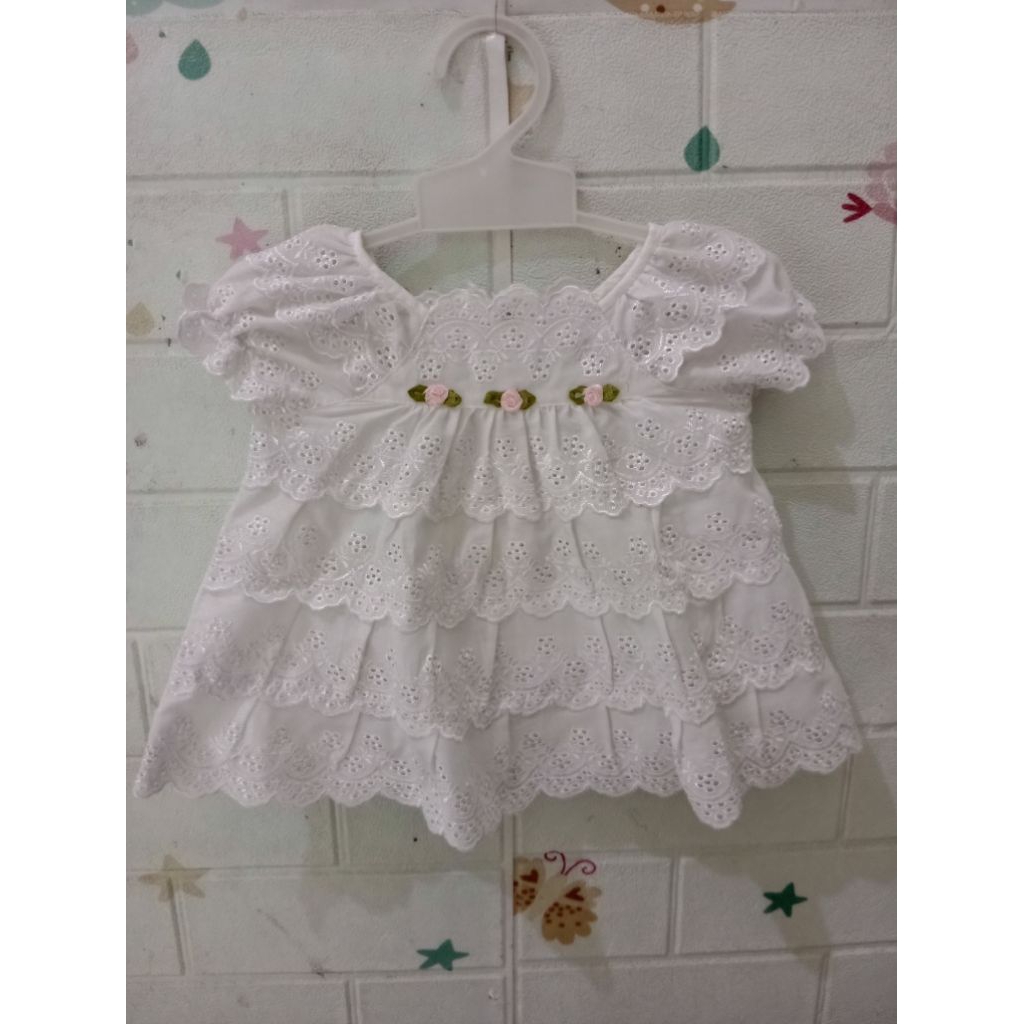 Preloved gaun/dress bayi NB / gaun aqiqah like new