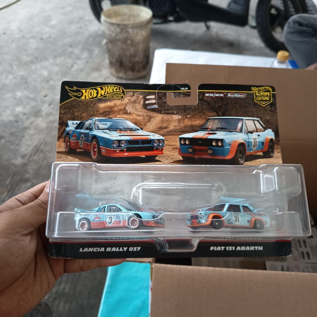 hot wheels twin pack lancia rally 037 & fiat 131 abarth