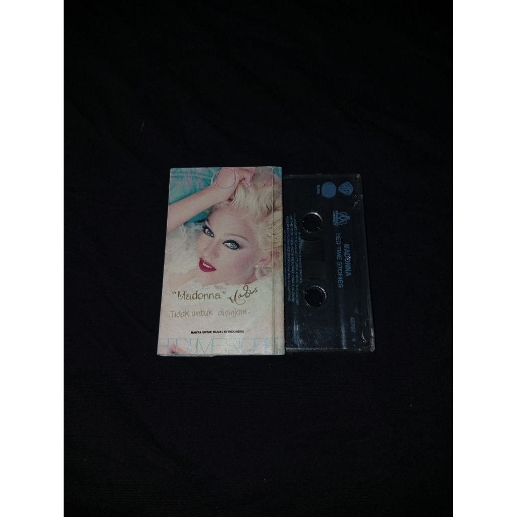 Kaset Pita Madonna - bed time stories