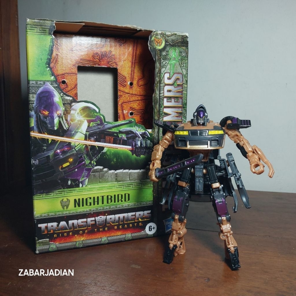 Transformers Rise Of the Beasts Deluxe class Nightbird