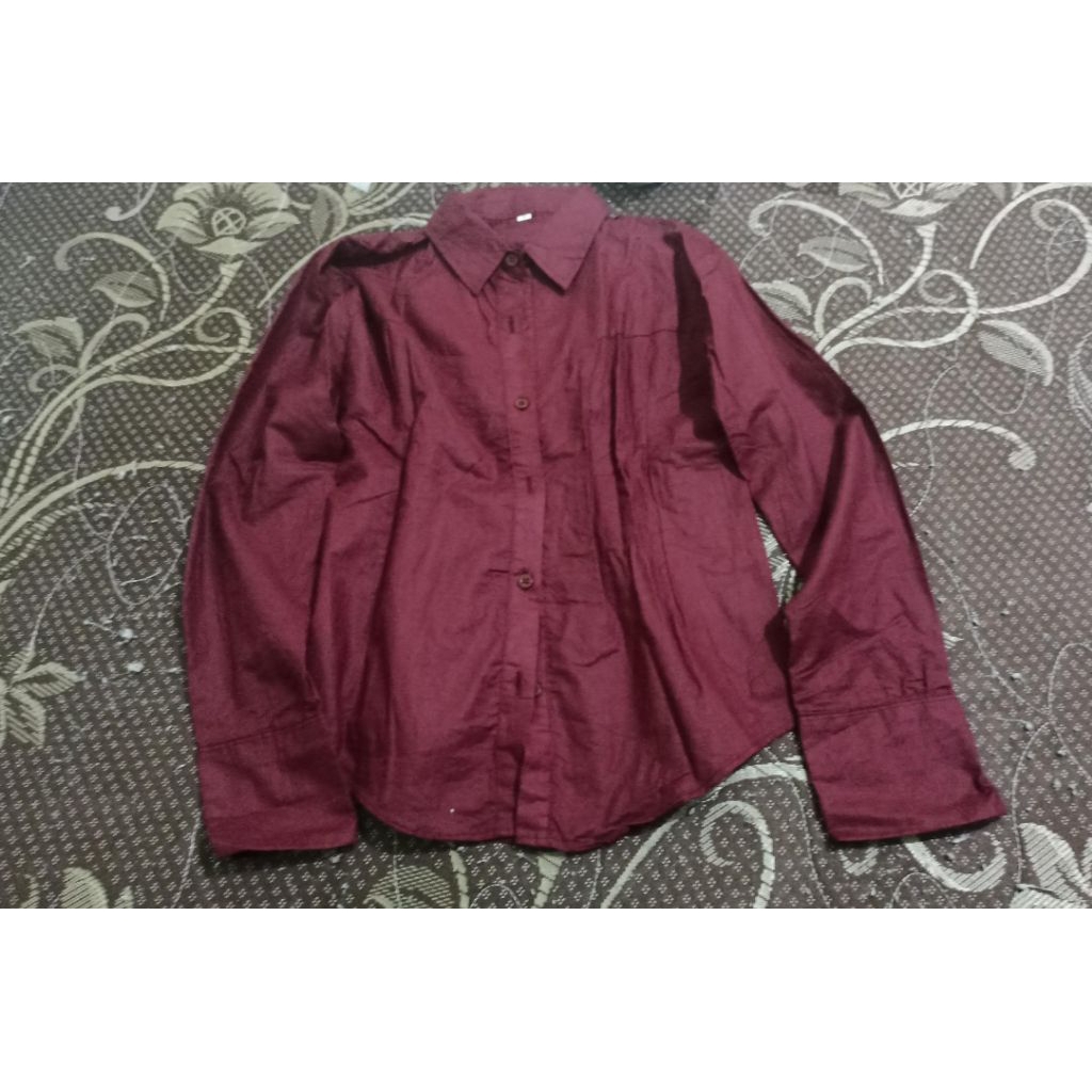 kemeja wanita fit body/whispie merah maroon