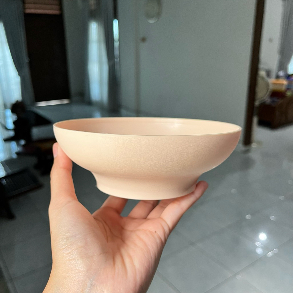 Preloved Tupperware Ideal Bowl in Salem