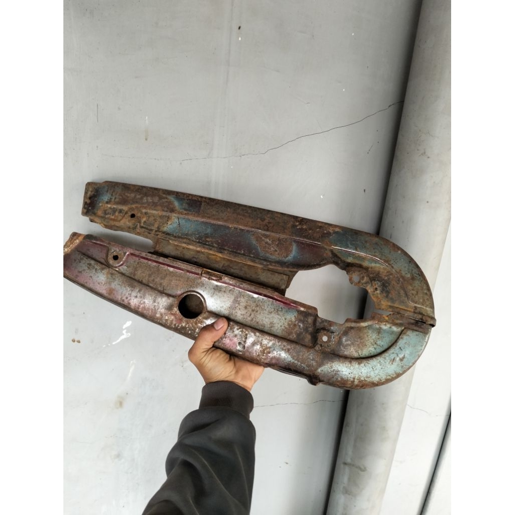 Katengkas tutup rantai gl100 gl125 original paint biru