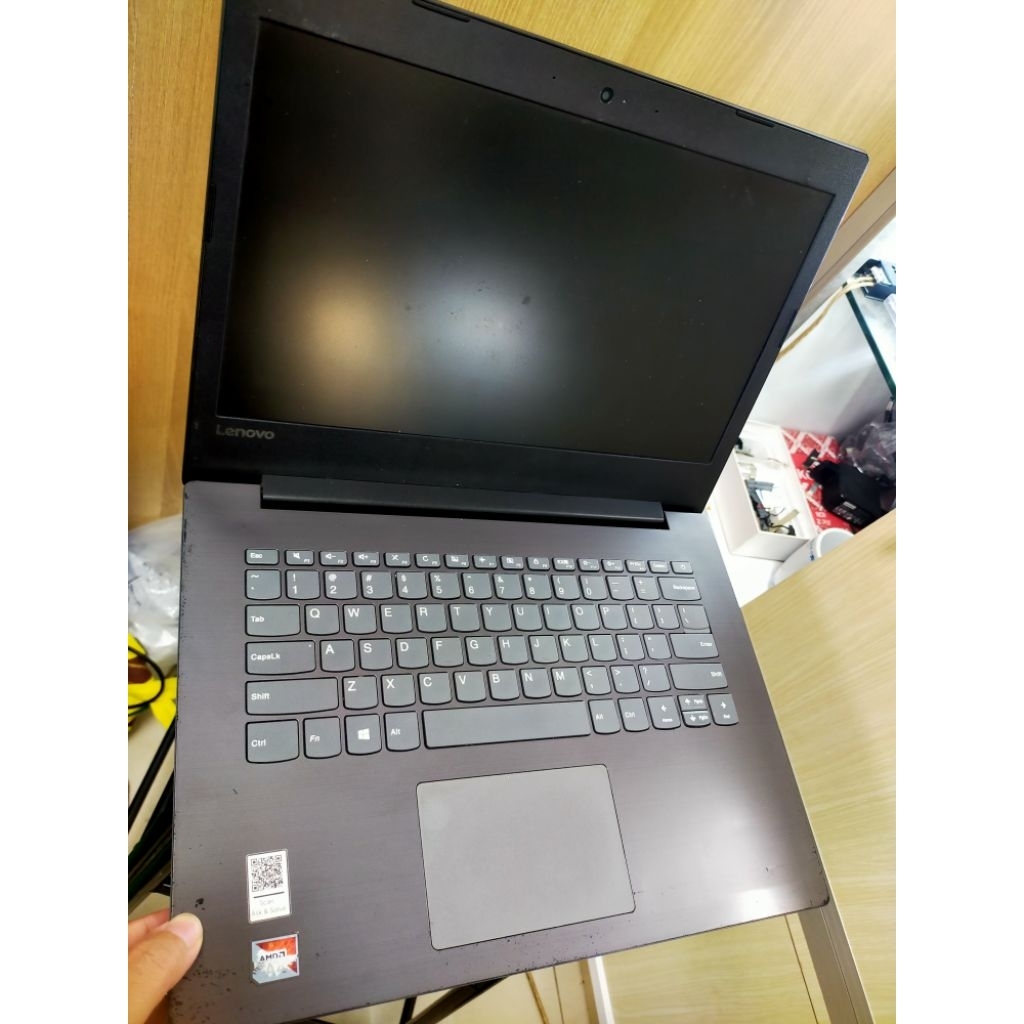 dijual kesing laptop Lenovo untuk ideapad 332/330 hanya kesing munus lecet bekas baut tembus 1 engse