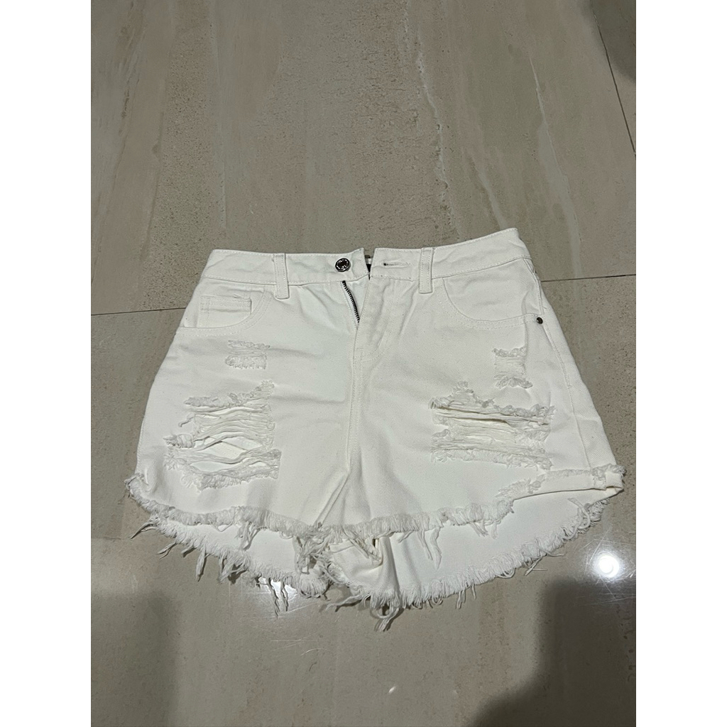 jayjays high rise short ripped jeans white