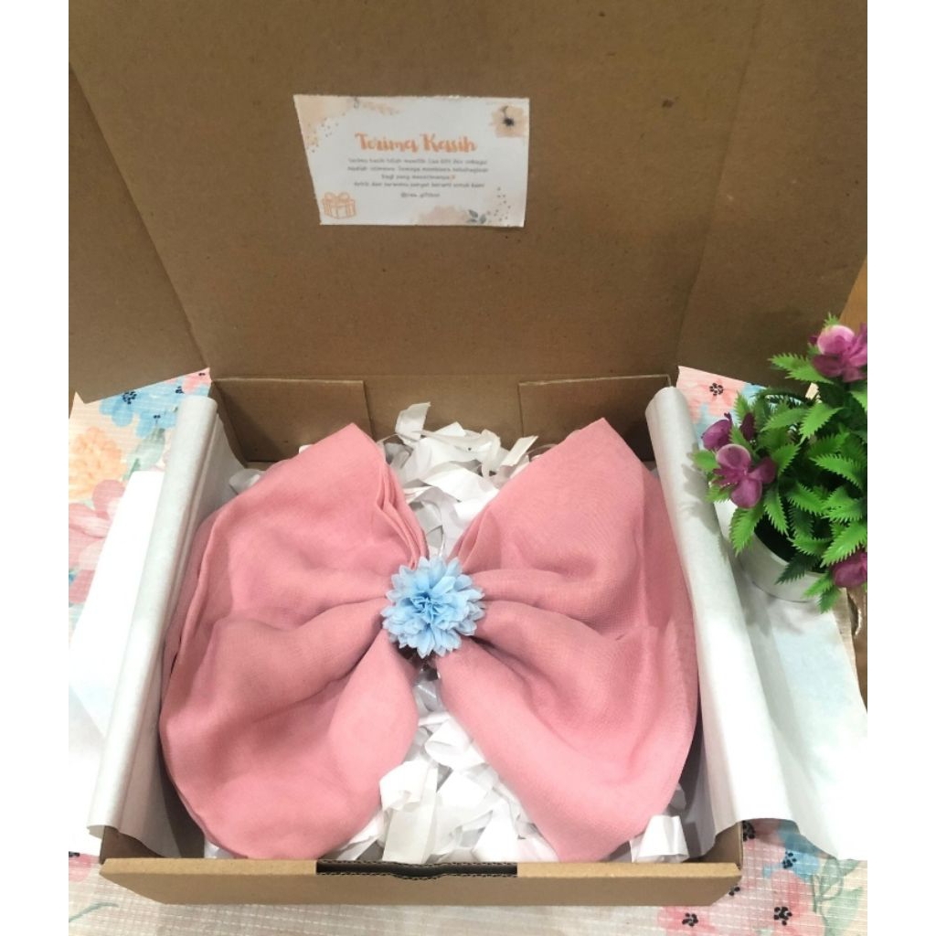 Hampers hijab bella square