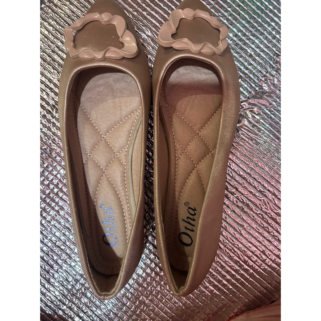 flat shoes merek otha