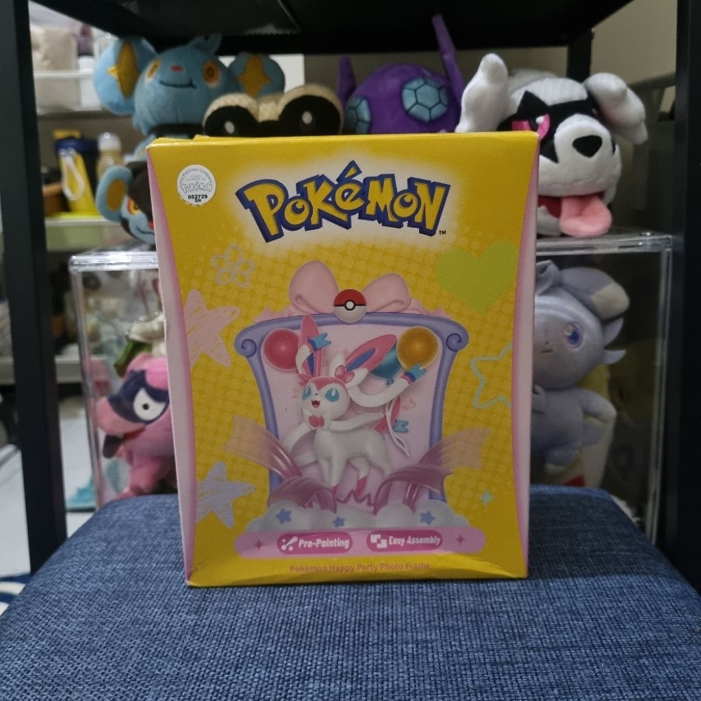 Figure Pokemon Sylveon Jaka Photo Frame