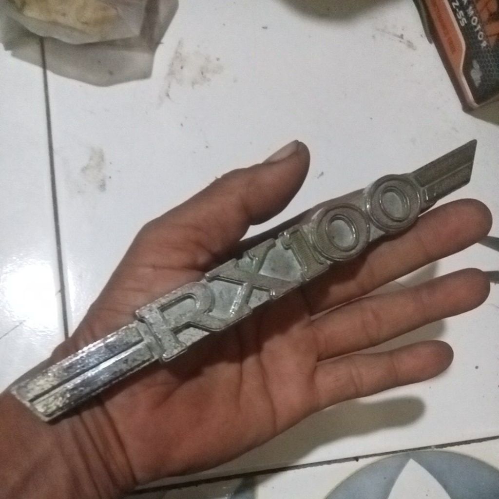 Logo emblem cover tutup aki RX 100 original