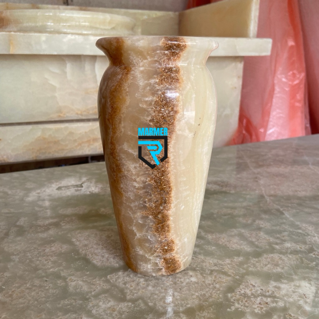 Vas bunga aesthetic motif batu onix finishing glossy