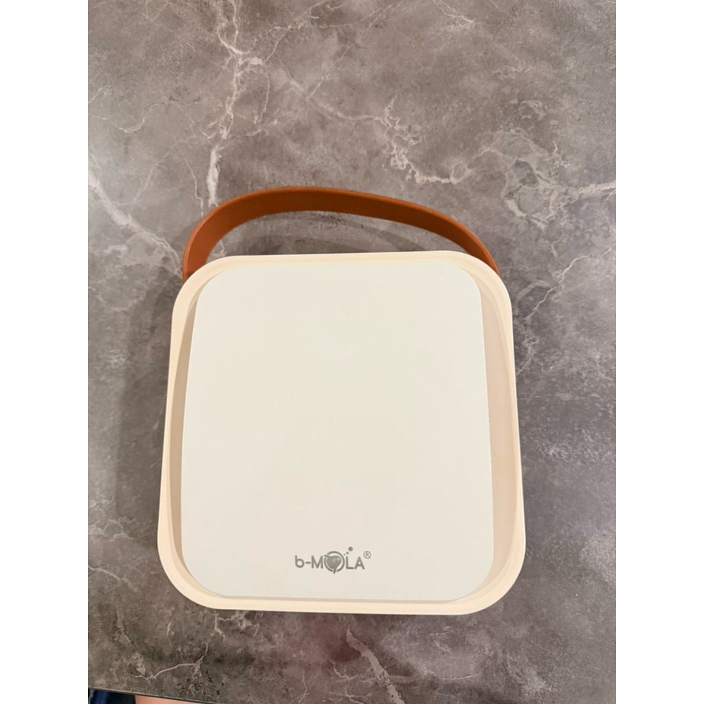 b-MOLA portable air purifier Go 1804