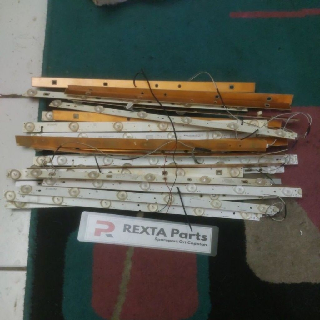 Bl bekas tV copotan 24 inch d test sblum kirim bisa bwt neon box lampu aquarium apapun terserah