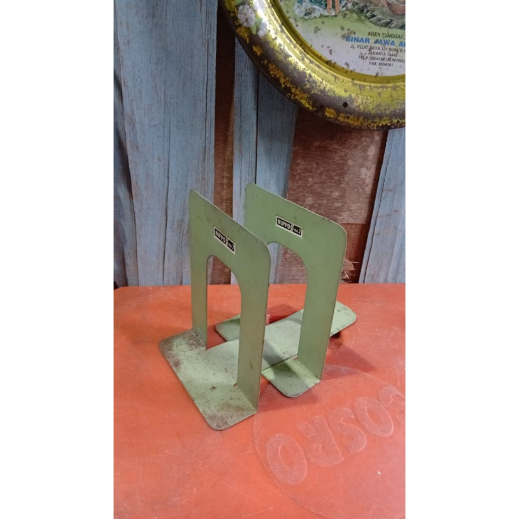 tempat buku 75rb jadul antik kuno lawas vintage display mati