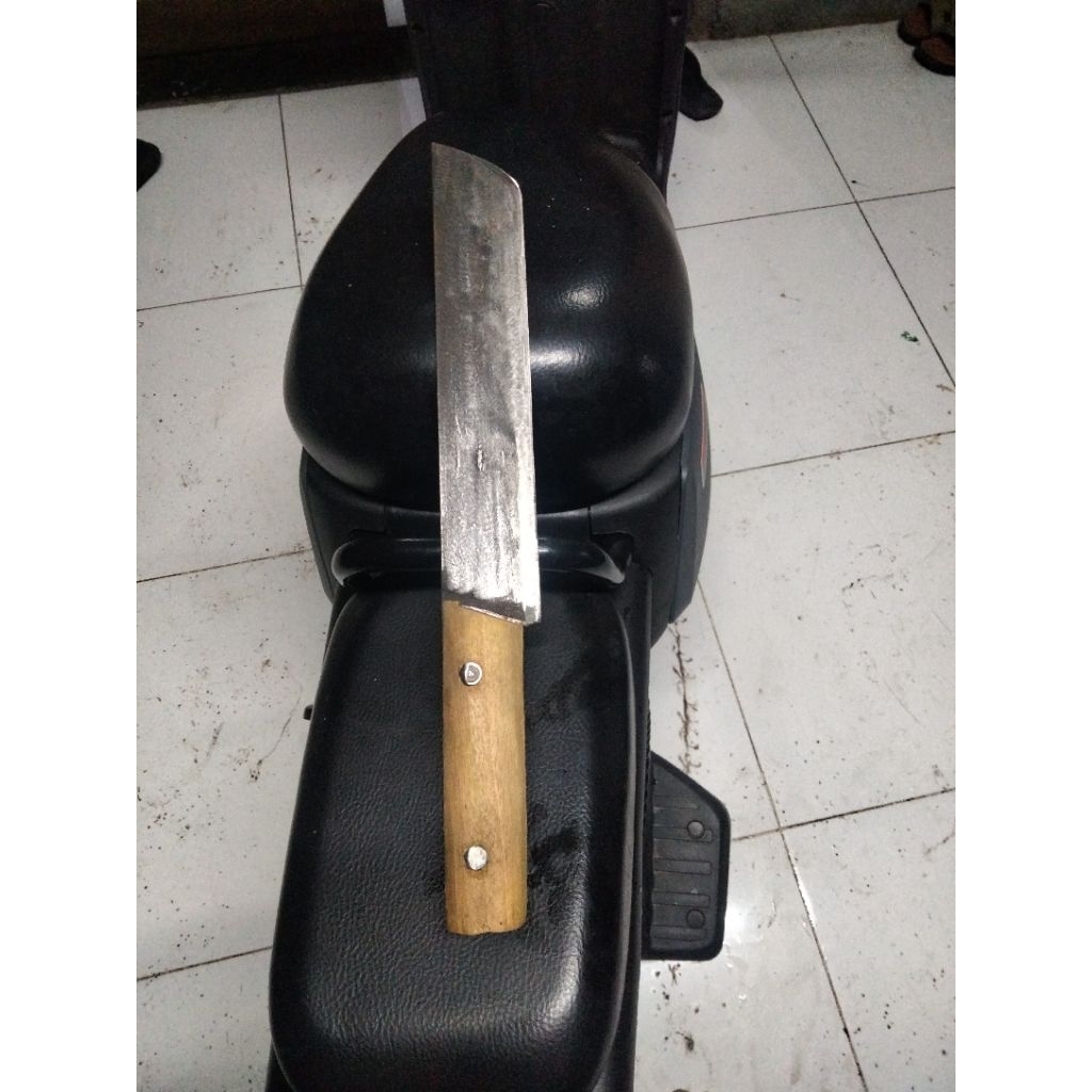 pisau dapur baja kupas kelapa ukuran 40cm x 5cm x 3mm..gagang menyatu dengan mata pisaunya anti pata