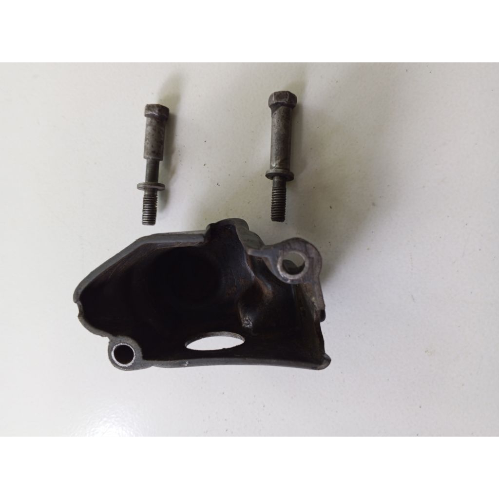 cover pompa oli samping f1zr