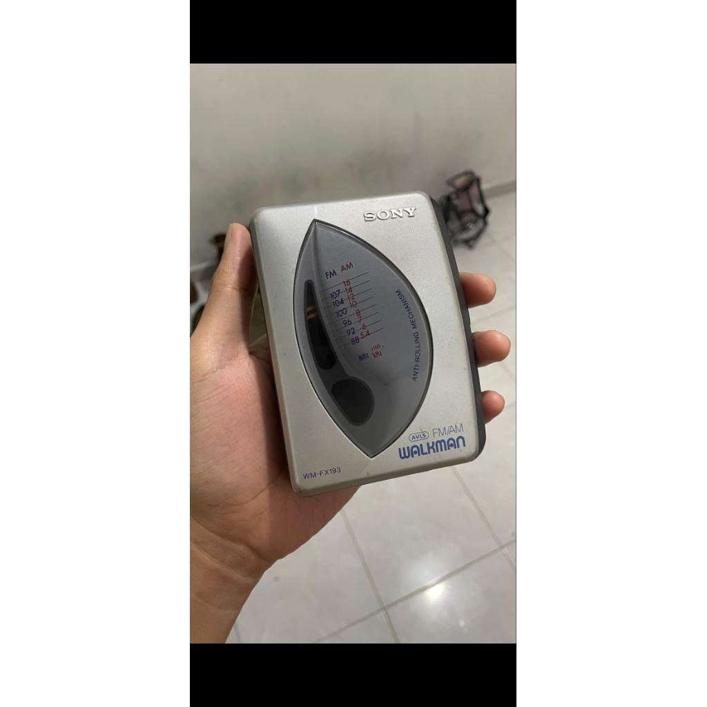 sony walkman wm fx193