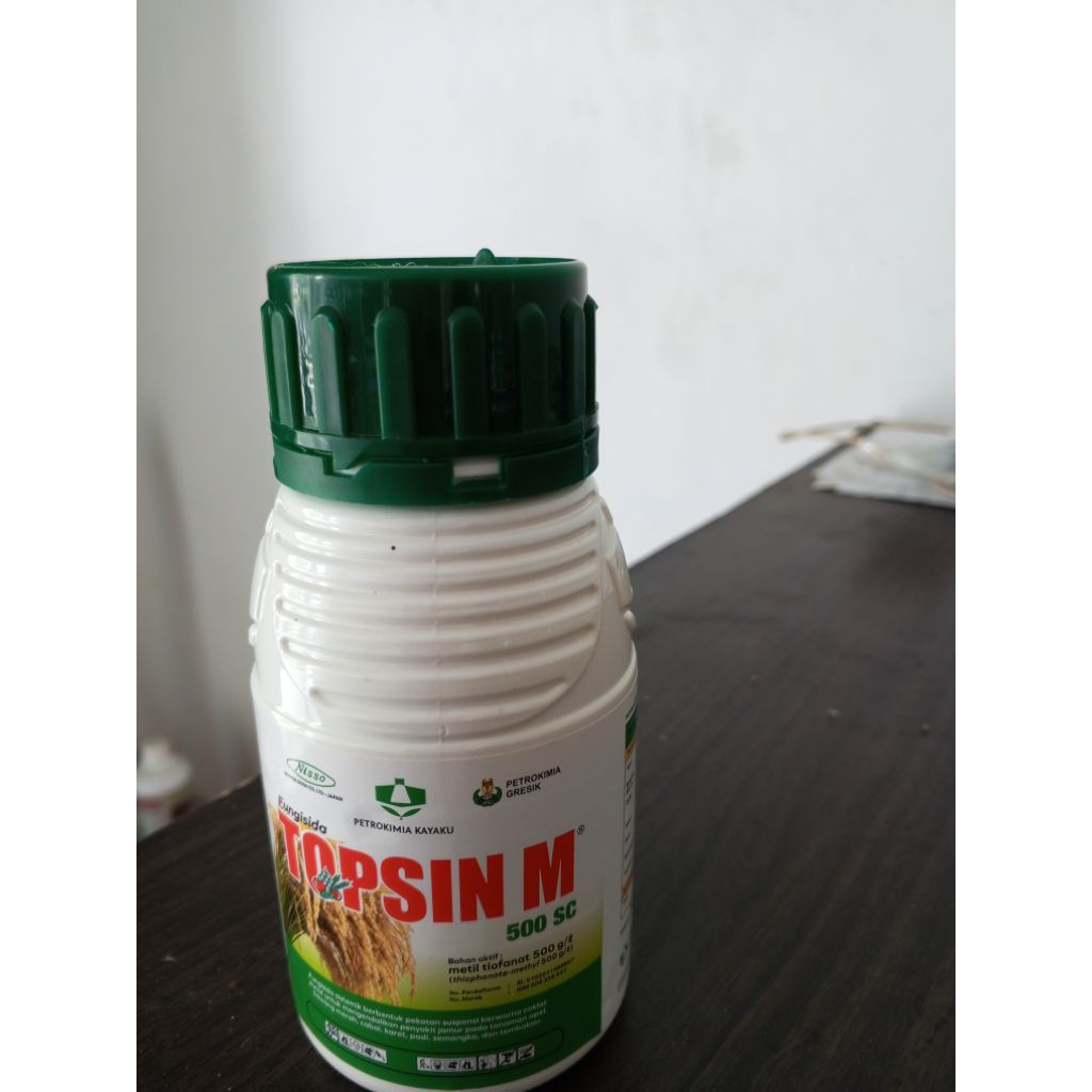 Fungisida topsin M 200 ml