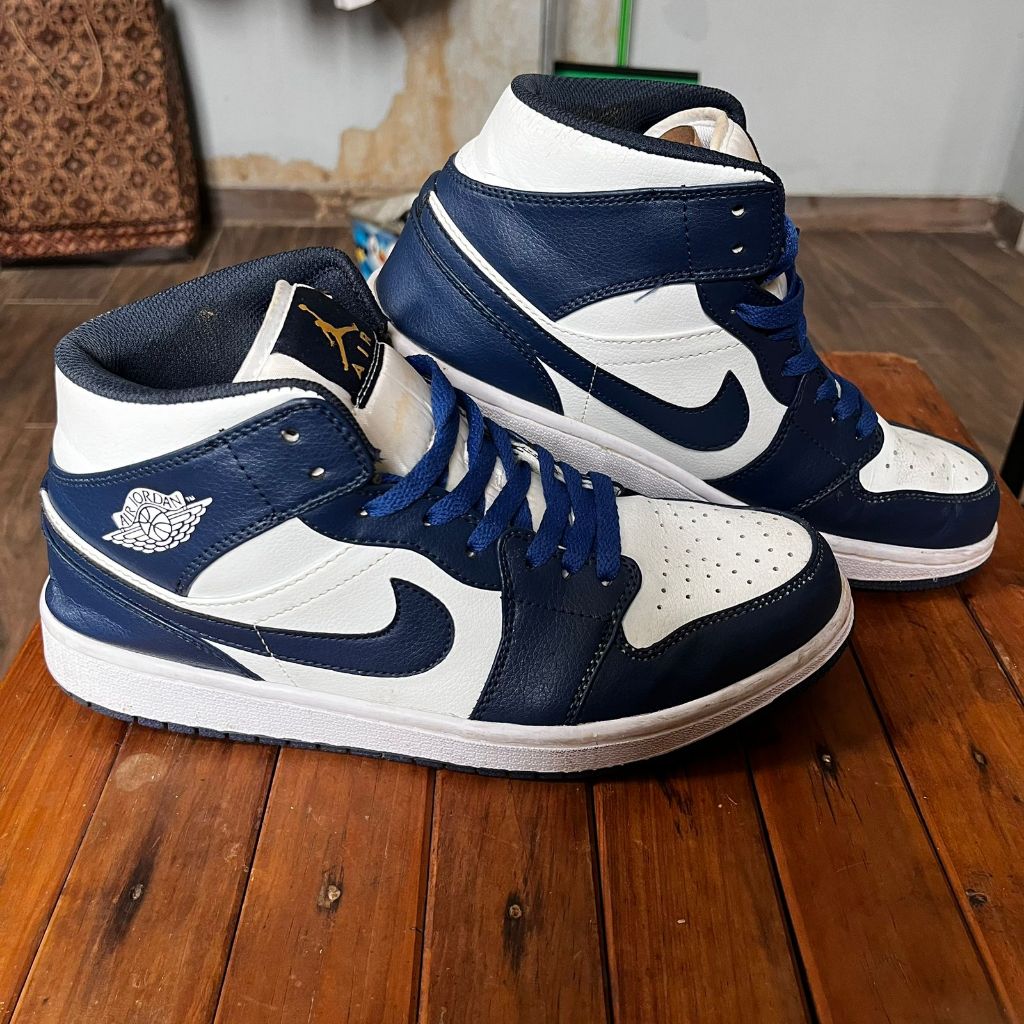 sepatu sneakers pria aj1 mid armory navy blue second