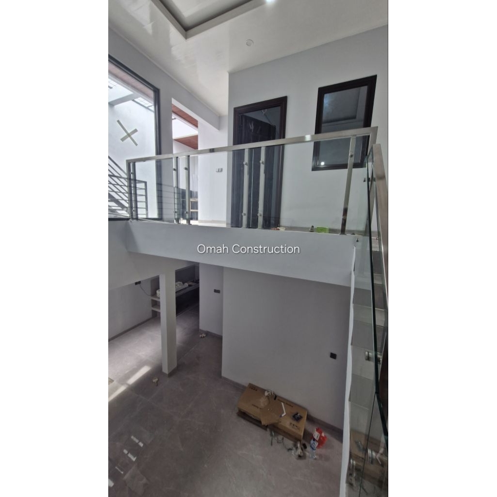 Railing Tangga Void Balkon Stainless Steel 304 Kaca Tempered 10 mm Untuk Rumah Minimalis Mewah Jakar