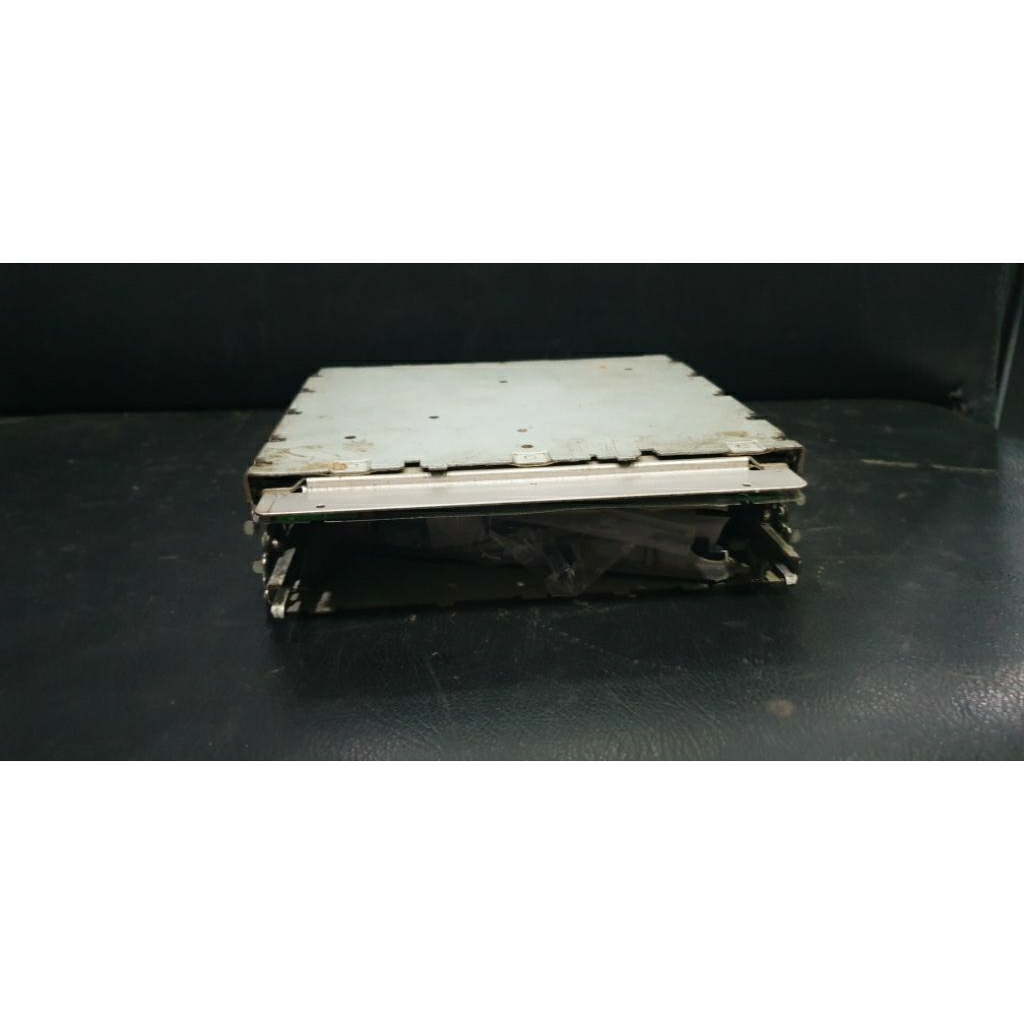 Casing dan PCB TV indash monitor audio mobil jadul Necvox DA7169 tanpa layar kondisi rusak