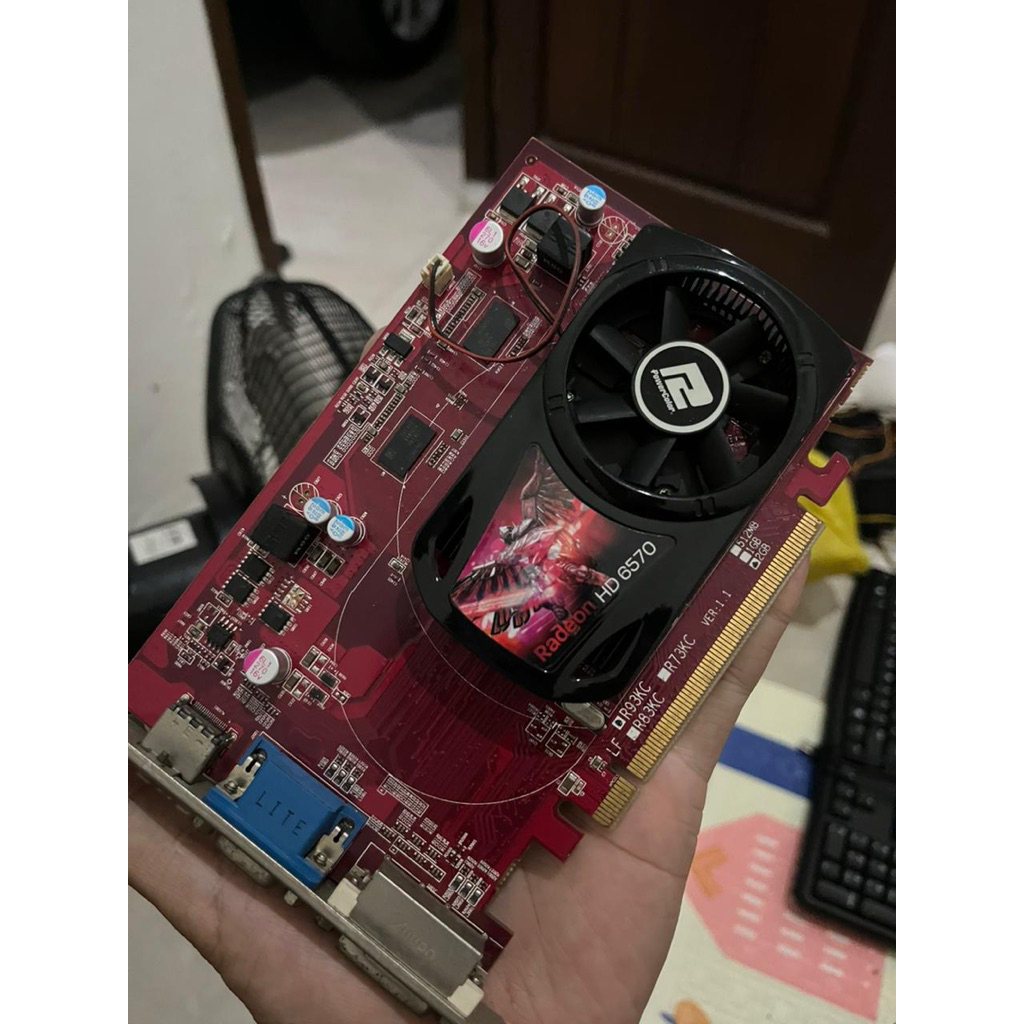 VGA Radeon HD6570 1 GB