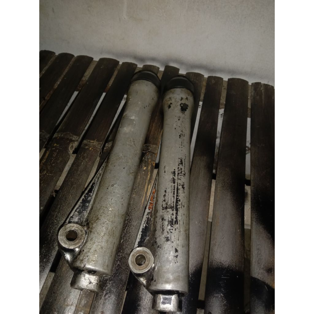 bottom shock original yamaha Force 1/Alfa