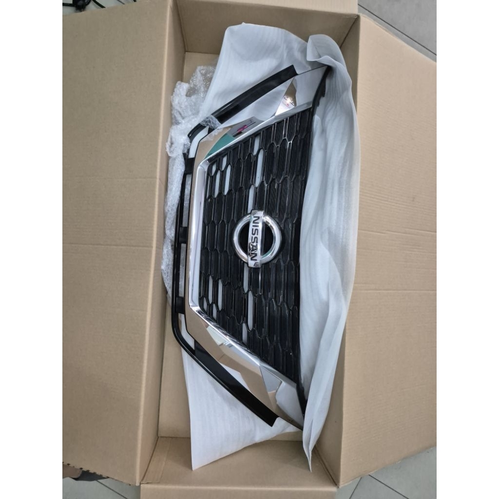 Grill Nissan Livina (2019 - Sekarang)