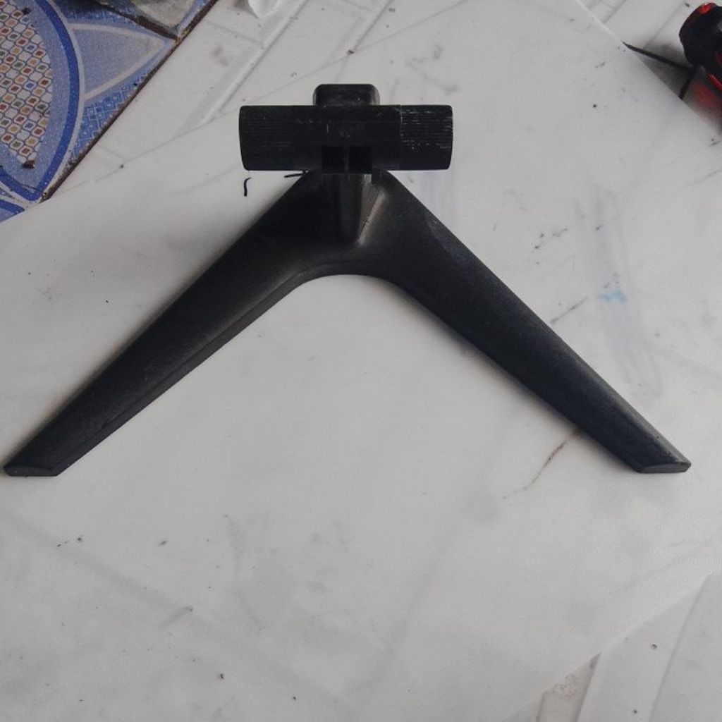 Kaki Monitor Samsung 43J5202