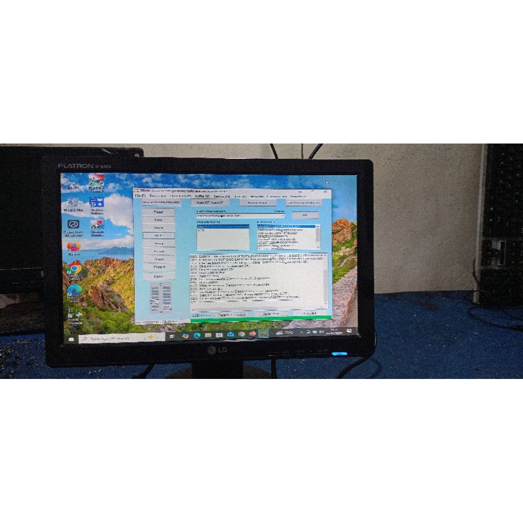 lcd monitor PC 16'' normal merek LG used