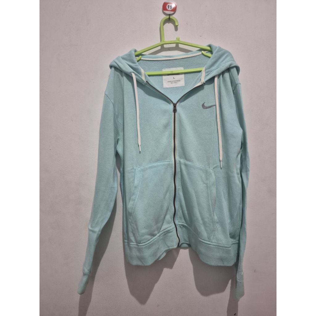 Preloved Jaket Nike Ukuran L